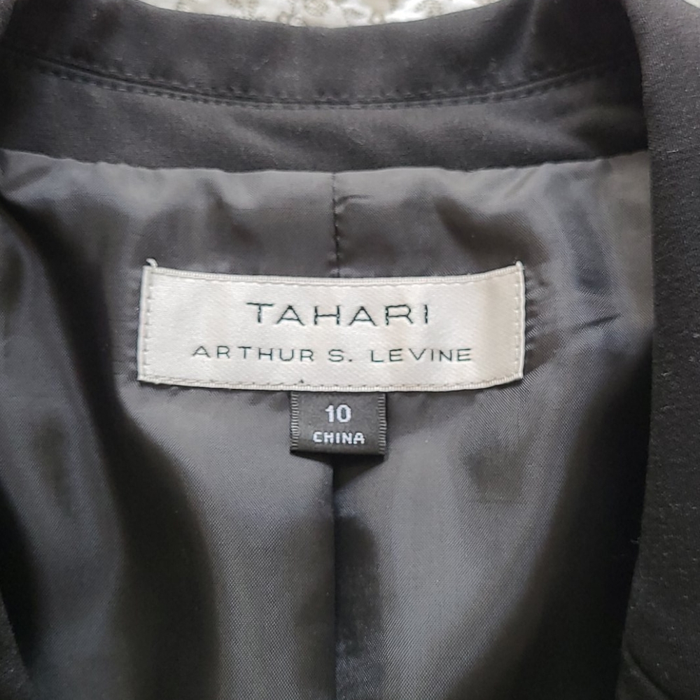 🌻Host Pick🌻 NWT...Tahari Arthur S. Levine Jacket - Picture 4 of 4